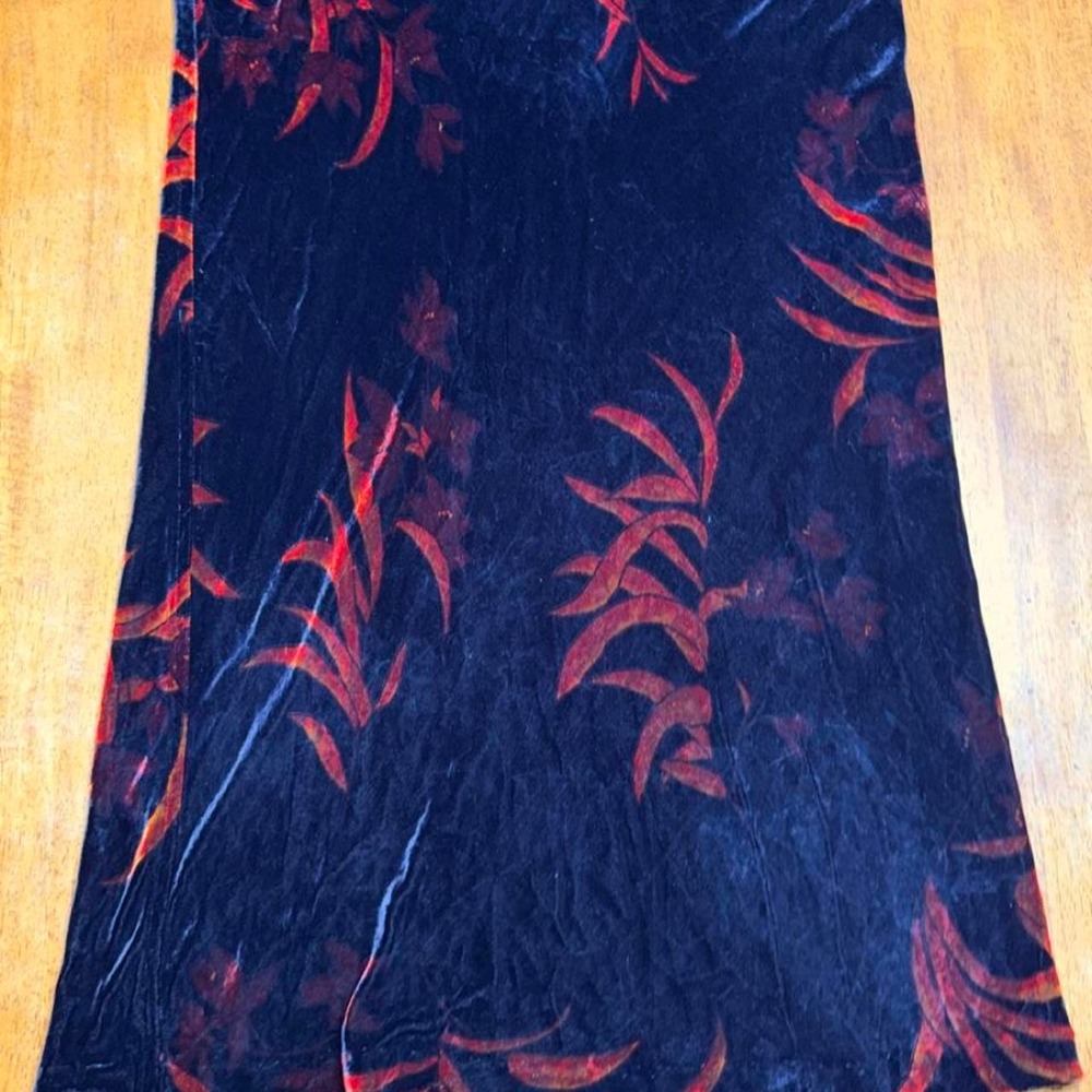 Chico's Design Velvet Skirt Women Size 2 Navy Red Floral Burnout Silk Blend Good